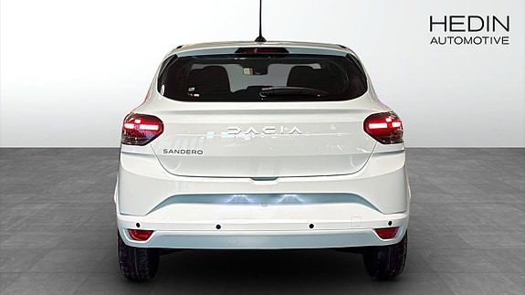 Dacia Sandero 7 of 9