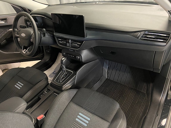 Ford Focus 13 of 21