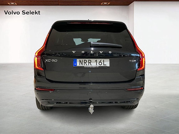 Volvo XC90 7 of 17