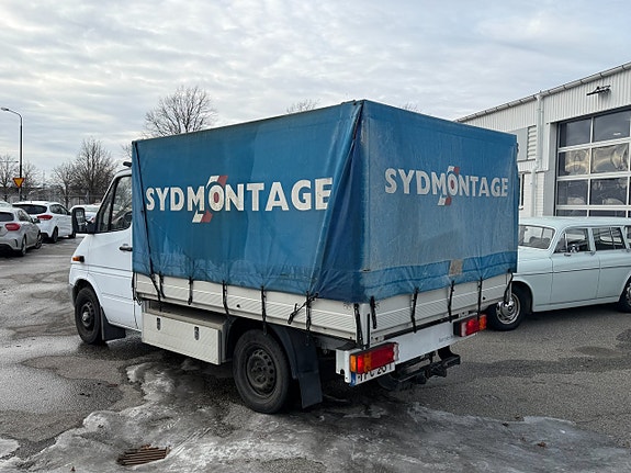Mercedes-Benz Sprinter 208 11 of 18