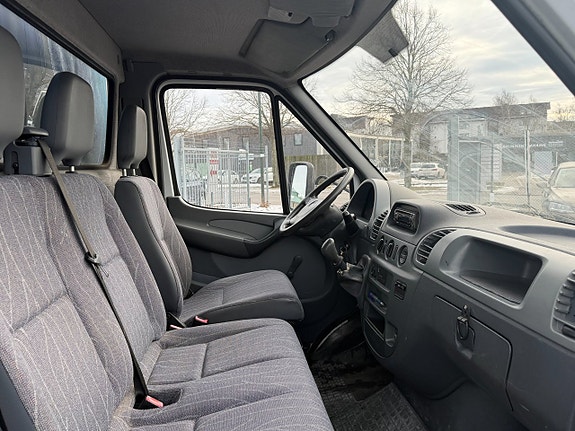 Mercedes-Benz Sprinter 208 16 of 18