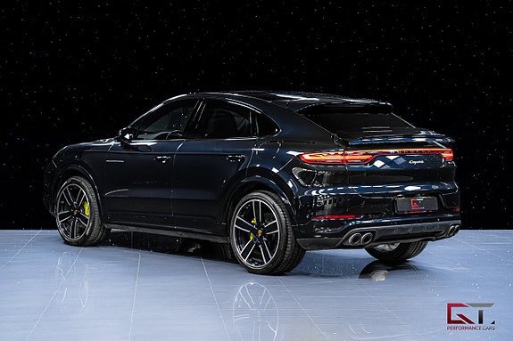Porsche Cayenne 6 of 21