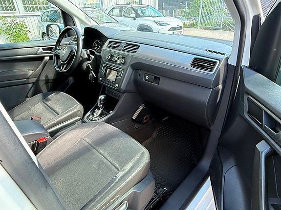 Volkswagen Caddy 10 of 17