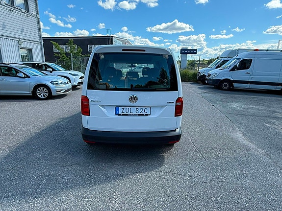 Volkswagen Caddy 8 of 17