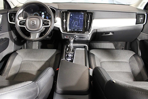 Volvo V90 11 of 27