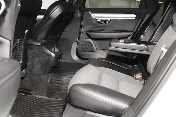 Volvo V90 14 of 27