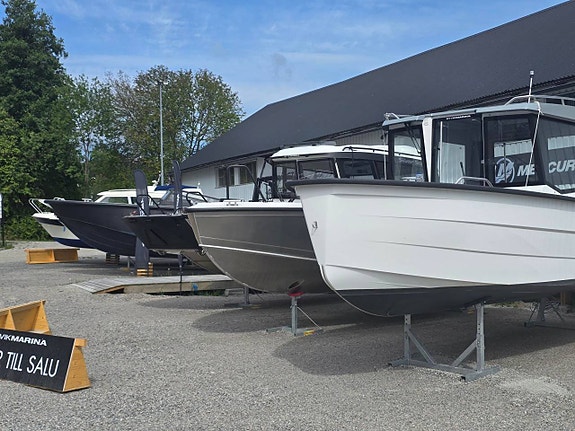 Försäljningsbryggan på DYVIK MARINA