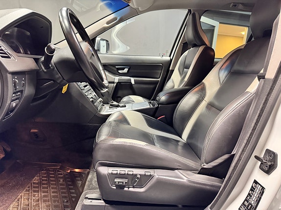 Volvo XC90 9 of 12