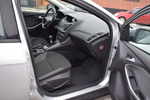 Ford Focus 13 of 14
