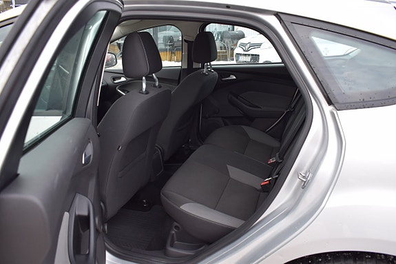 Ford Focus 11 of 14