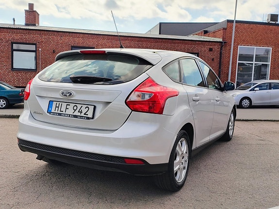 Ford Focus 5 of 14