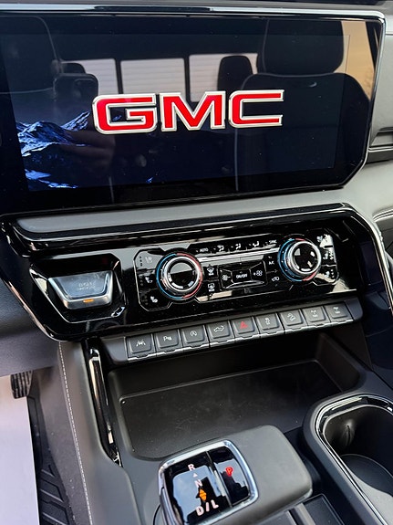 GMC Sierra 13 of 17