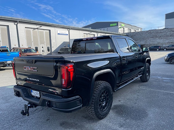 GMC Sierra 5 of 5