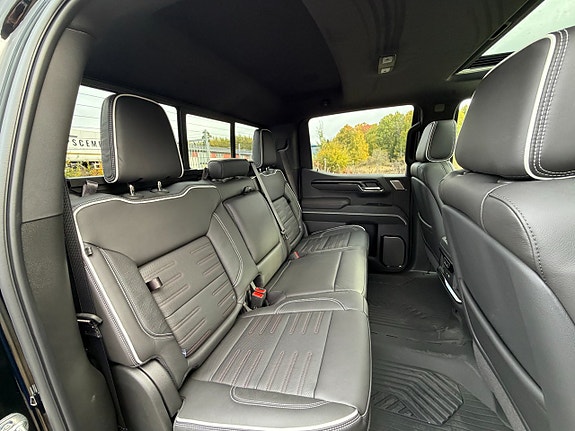 GMC Sierra 13 of 19