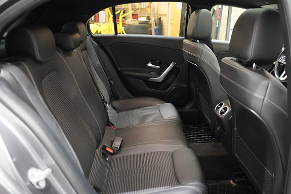 Mercedes-Benz A180 18 of 19