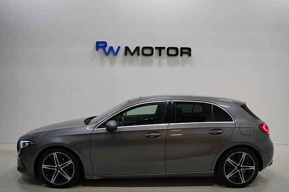 Mercedes-Benz A180 3 of 5