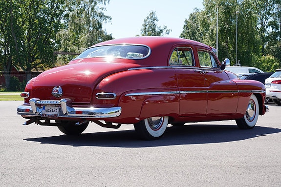 Mercury Eight 2 of 5
