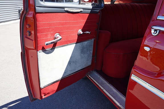 Mercury Eight 17 of 27
