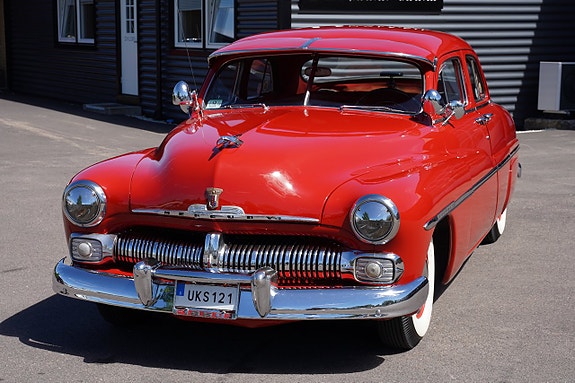 Mercury Eight 27 of 27