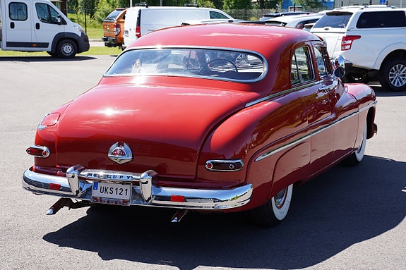 Mercury Eight 25 of 27
