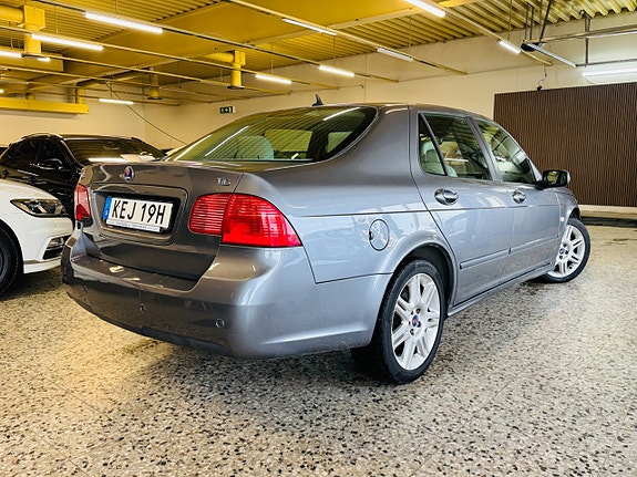 Saab 9-5 4 of 5
