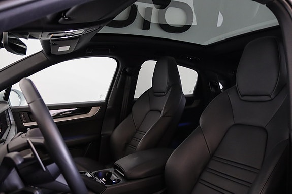 Porsche Cayenne Coupe 11 of 19