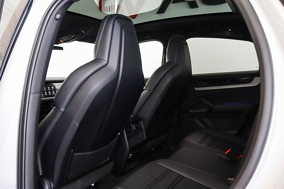 Porsche Cayenne Coupe 13 of 19