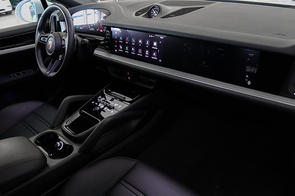 Porsche Cayenne Coupe 12 of 19