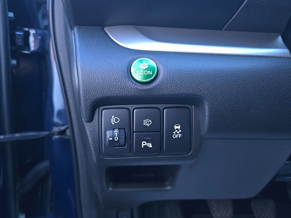 Honda CR-V 15 of 18