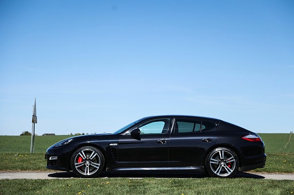 Porsche Panamera GTS 5 of 5