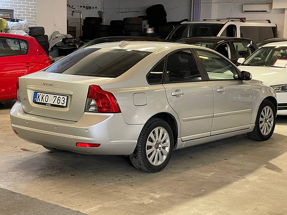 Volvo S40 4 of 5