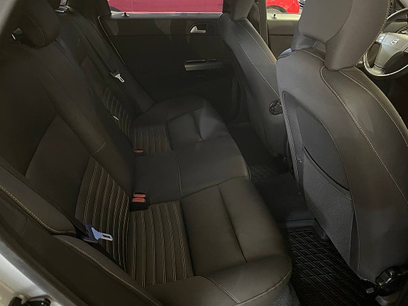 Volvo S40 10 of 14