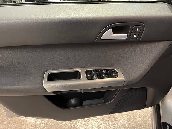 Volvo S40 7 of 14