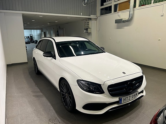 Mercedes-Benz E220 d 4 of 5