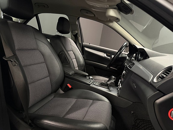 Mercedes-Benz C220 12 of 15