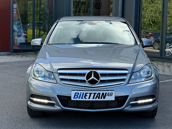 Mercedes-Benz C220 3 of 15