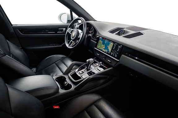 Porsche Cayenne 24 of 26