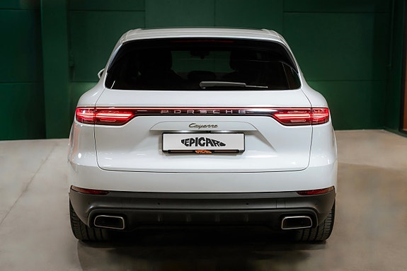 Porsche Cayenne 6 of 26