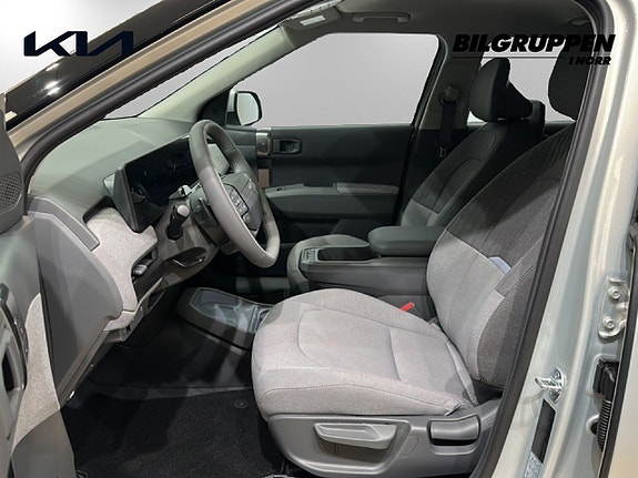 Kia EV3 8 of 17