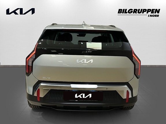 Kia EV3 5 of 5