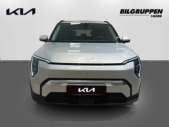 Kia EV3 2 of 5