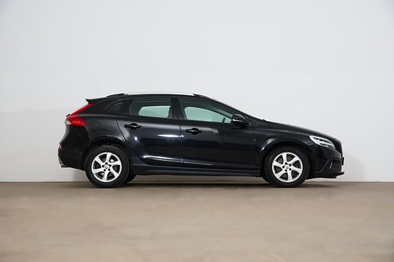 Volvo V40 Cross Country 18 of 18