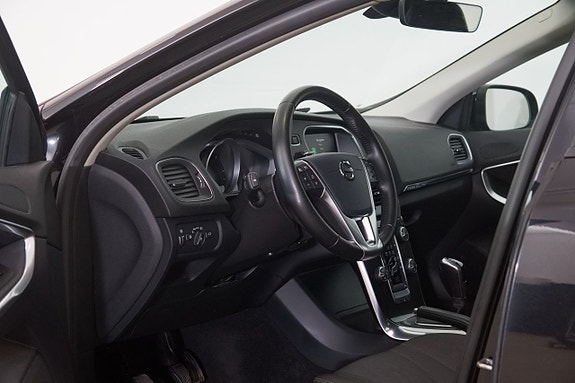 Volvo V40 Cross Country 6 of 18