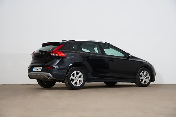Volvo V40 Cross Country 17 of 18