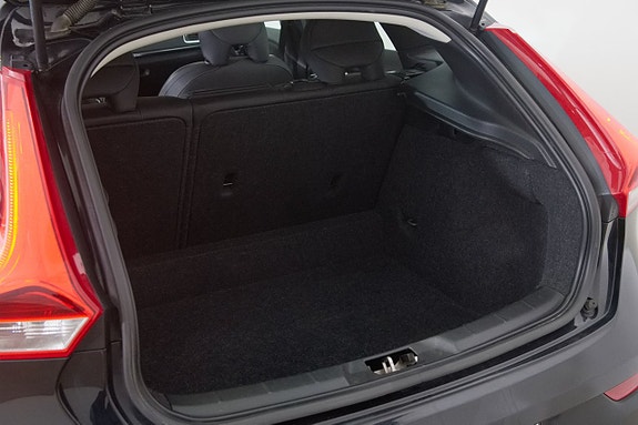 Volvo V40 Cross Country 16 of 18
