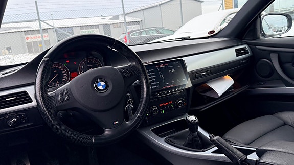 BMW 325i 9 of 30