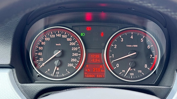 BMW 325i 14 of 30