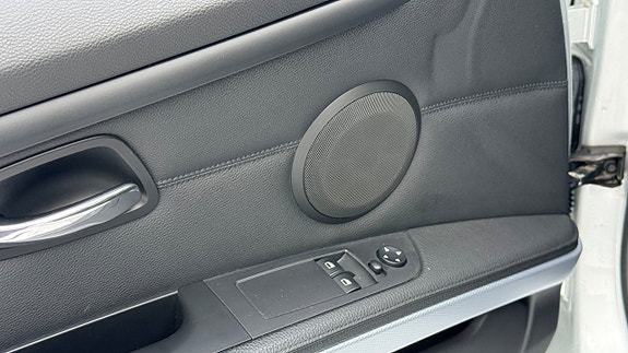 BMW 325i 10 of 30