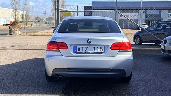 BMW 325i 5 of 5