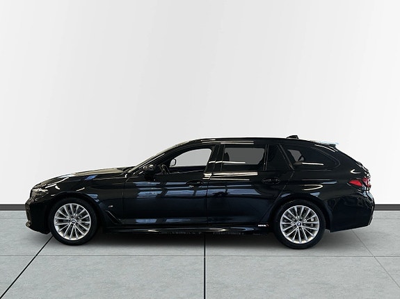 BMW 520d 4 of 5